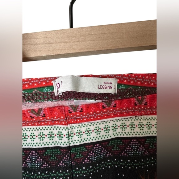 SO Women’s Christmas Reindeer & Ornament Fair Isle Leggings Size Small - Picture 3 of 6
